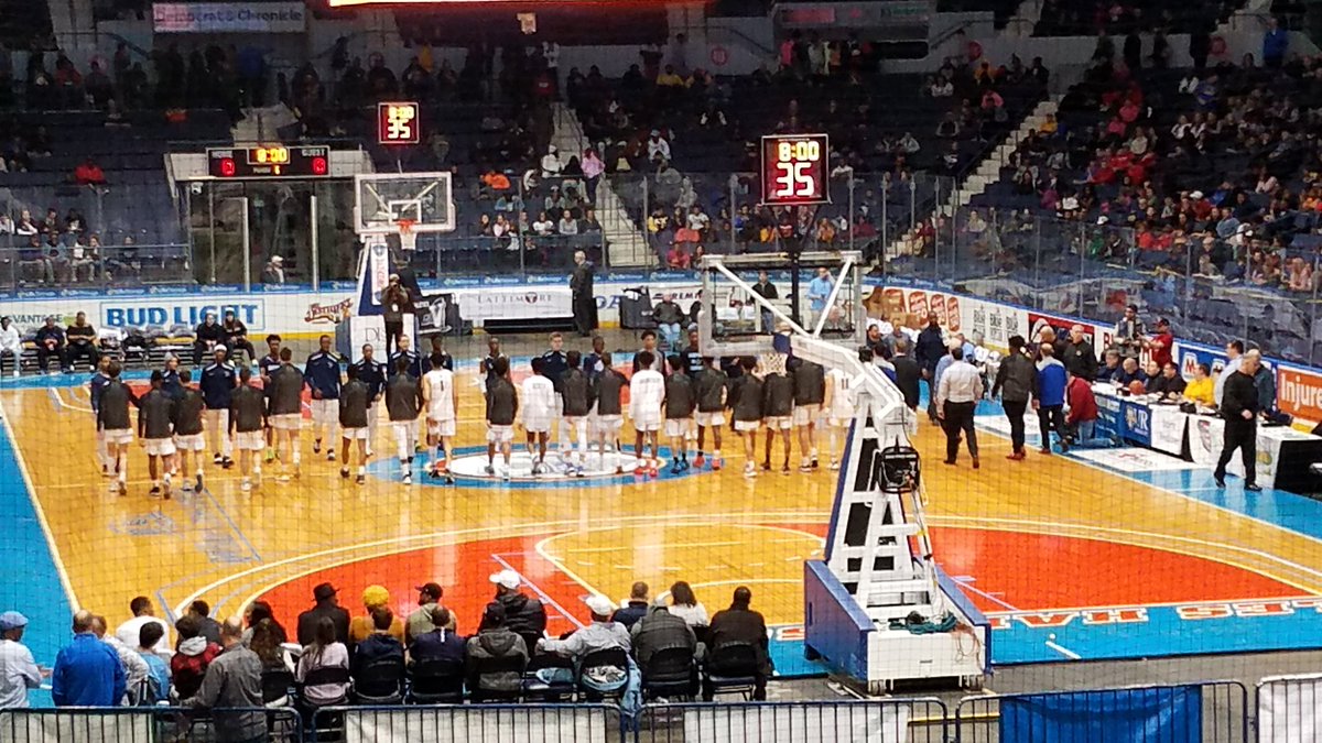 Section 5 Championship Game about to start. Good luck to Eastridge and Irondequoit. Sam Schrier on the PA our longtime friend.<a href="/WestIrondequoit/">West Irondequoit CSD</a> <a href="/EICSD/">East Irondequoit CSD</a> <a href="/irondequoit_ny/">Town of Irondequoit</a>