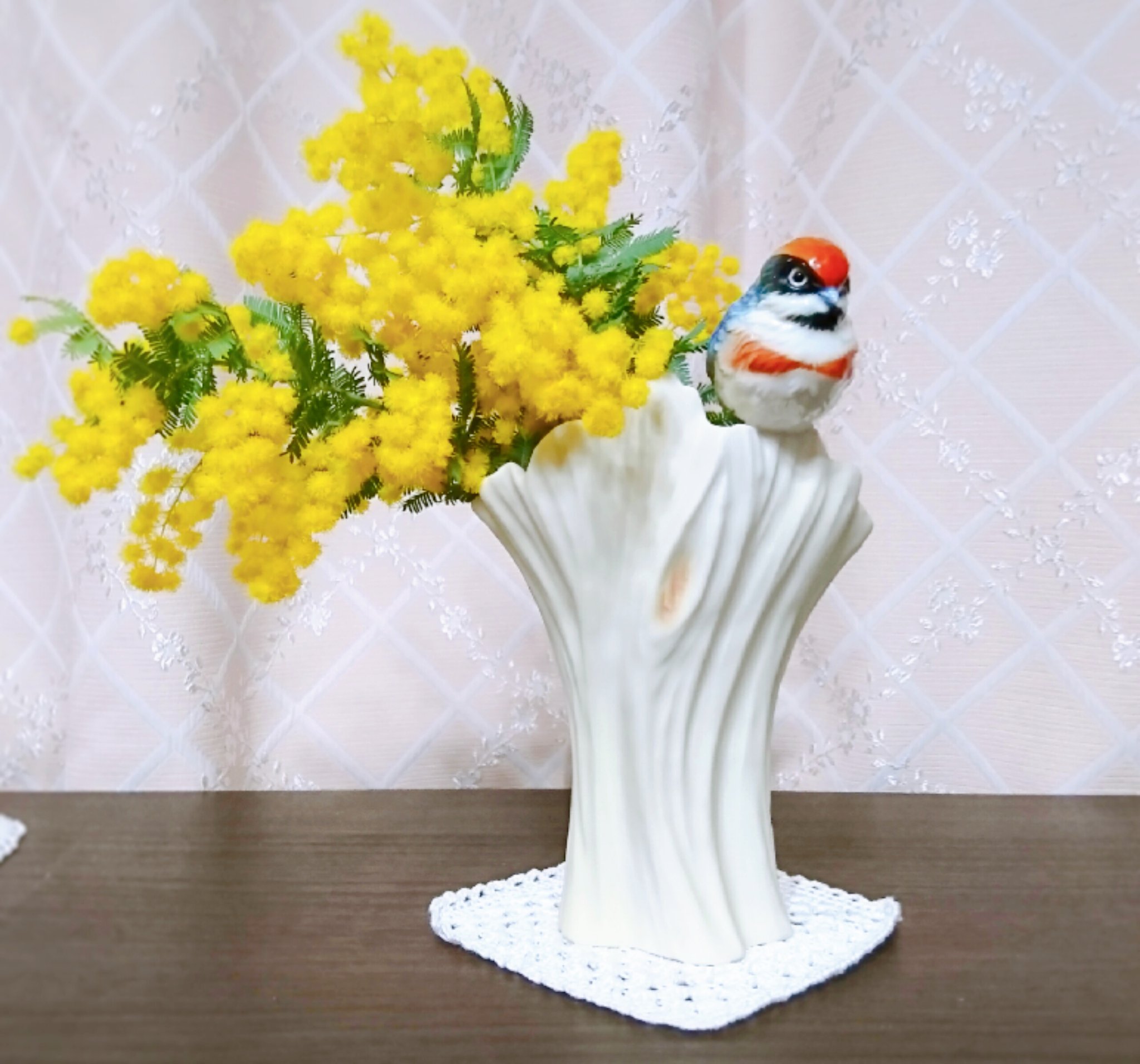 あいり 一番好きな花瓶にミモザの花を ミモザの鮮やかな黄色から何時でも元気をもらえます ミモザの日なので 今朝はミモザ トースト 黄身がオレンジ色の玉子を使ったので ミモザの花にみえるか見えないか 気分だけでもと 羽生クラスタクリエイ