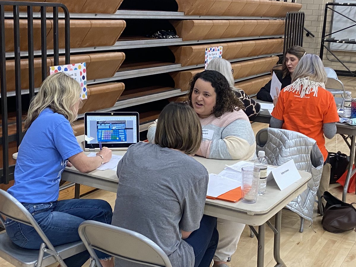 KCSRelatedSvcs's tweet photo. So many excellent SLP candidates interviewing with this fabulous leadership team today! #KCSRelatedServices #CareerFairSuccess ❤️@KCS_Myers @KnoxSchools https://t.co/yGMYohLBS8