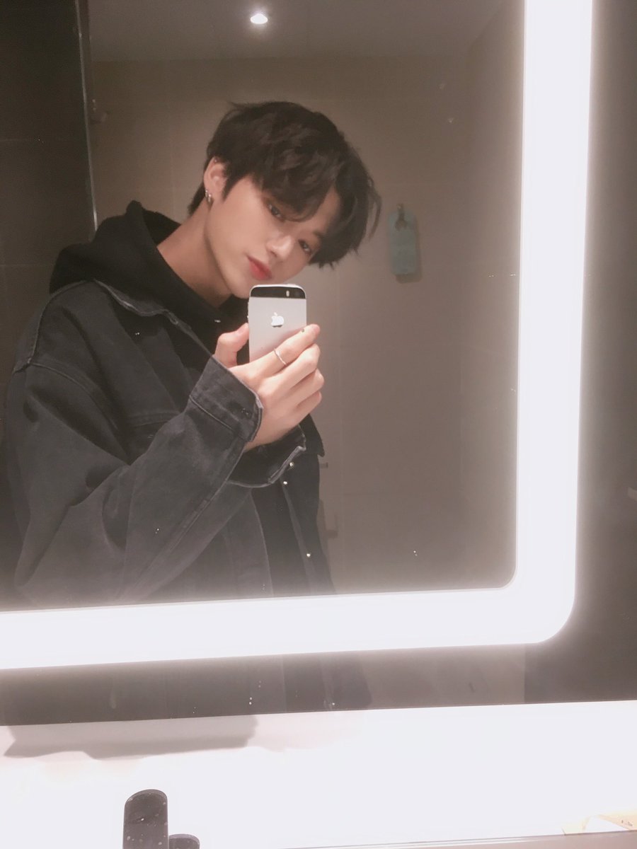 mmiagia's tweet photo. Wooyoung, please don't diet. Eat a lot and stay healthy🙏🏻😔
@ATEEZofficial https://t.co/eLrOs31TIT