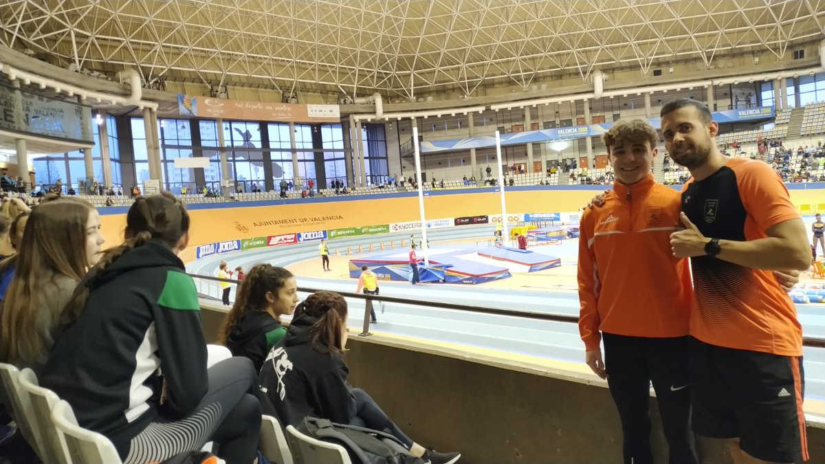 CALeganes's tweet photo. Campeonato de @atletismoRFEA sub18, campeonato de @AtletismoMadrid sub20, campeonato de @AtletismoMadrid sub16, cross Hortaleza... ha sido una jornada movidita para nuestro club 😉😉
Y mañana... más!!! https://t.co/MMYXvlFpdG