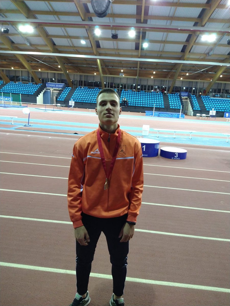 CALeganes's tweet photo. Campeonato de @atletismoRFEA sub18, campeonato de @AtletismoMadrid sub20, campeonato de @AtletismoMadrid sub16, cross Hortaleza... ha sido una jornada movidita para nuestro club 😉😉
Y mañana... más!!! https://t.co/MMYXvlFpdG