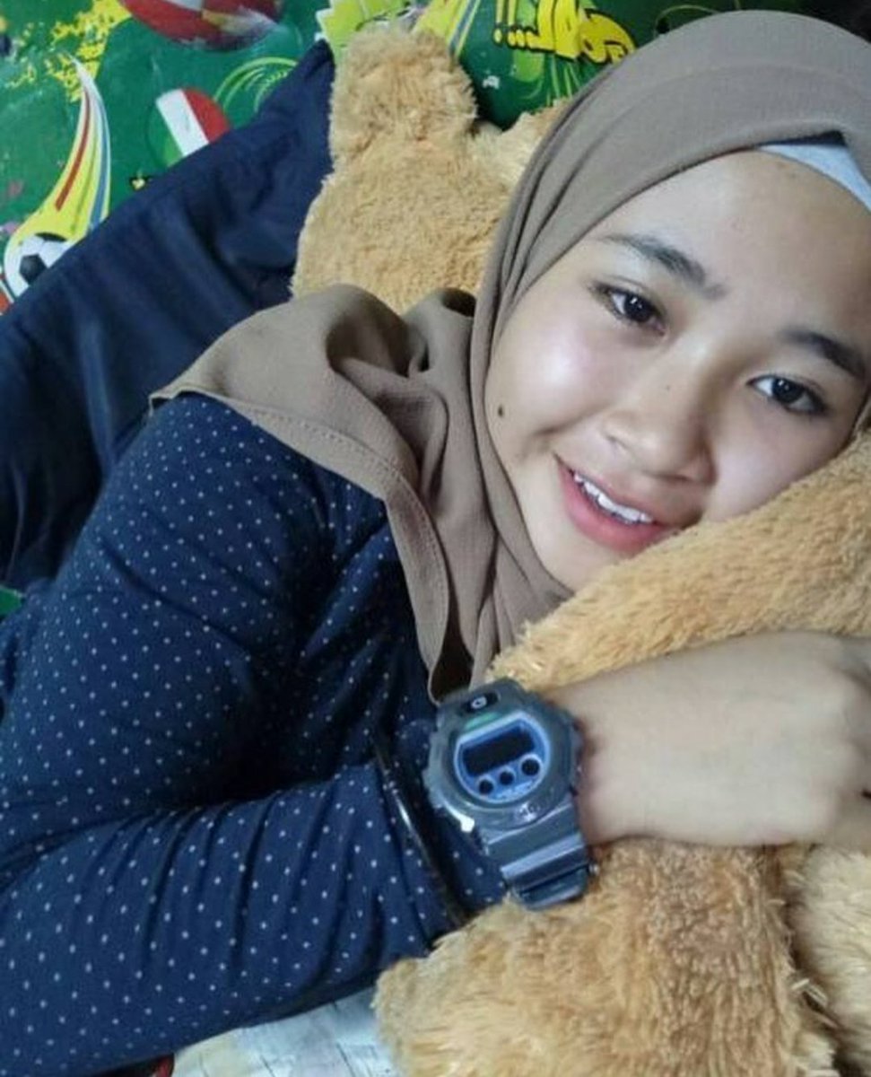 wongjowo08's tweet photo. Banyak orang yg lupa dengan dia, tapi TIDAK dengan karyanya 😊😂
Ditunggu karya terbaru nya https://t.co/f1aufetI2J