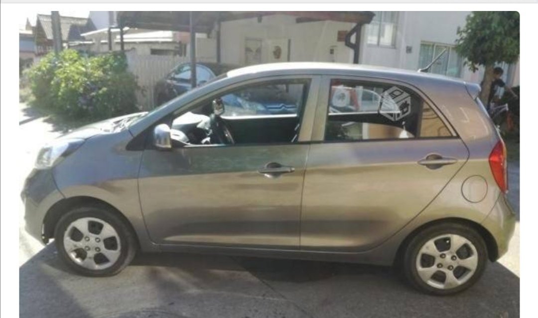mariana10325549's tweet photo. Me. Robaron mi autito(en Osorno) recién comprado un kia morning patente JDFK 63 color platino por favor difundir https://t.co/rKKRRSpQYg