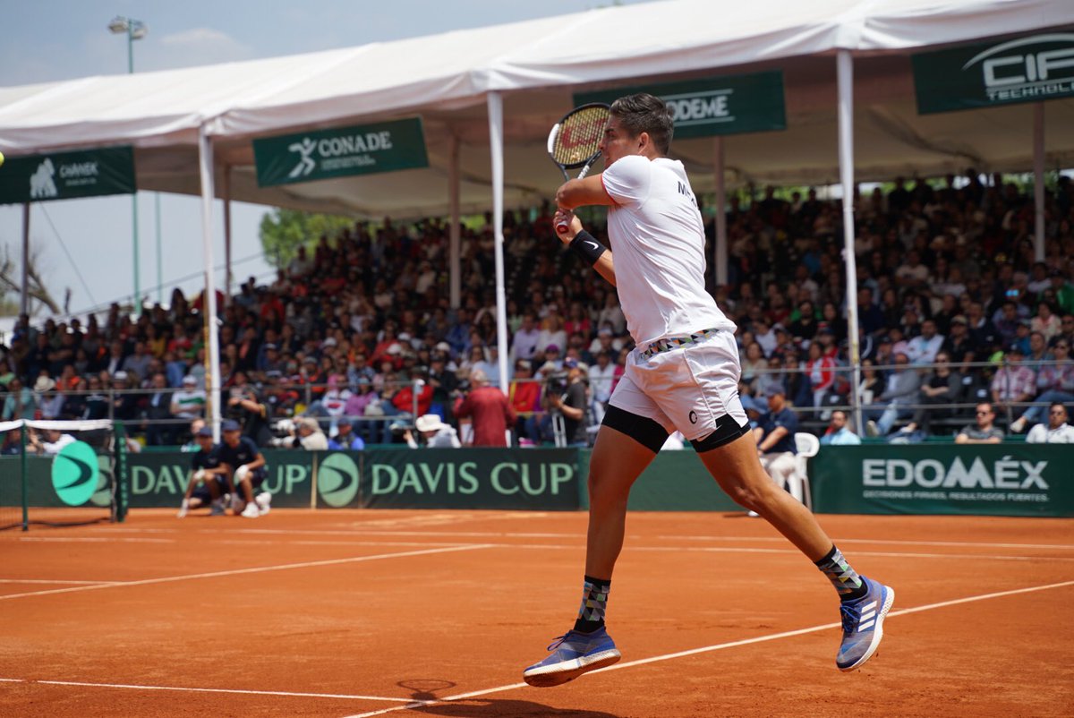 tennisfi's tweet photo. Kova taistelu ja toinen erä oli pienestä kiinni. Seuraavaksi viides ja ratkaiseva ottelu! #MEXFIN🇲🇽🇫🇮
📸 https://t.co/qRnVg98Kvp https://t.co/qD185HgUHt