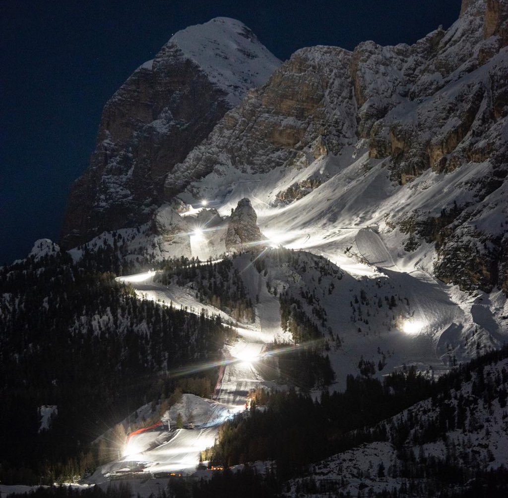 amanaco77's tweet photo. Next stop #Cortina2021 !!!
#MaiZede #CortinadAmpezzo #Anpezo #roadtocortina2021 #CortinaNonSiFerma #mycortina
@cortina2021 @cortinadolomiti @Fisiofficial @fisalpine https://t.co/64MKtMqFGe