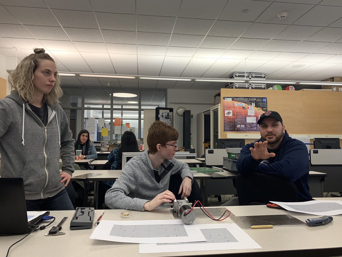 Oaktobotics's tweet photo. Saturday, Saturday, Saturday! #funday #teamwork #hardwork #competition #nasa #lunabotics2020 https://t.co/yQ2sd18pq7