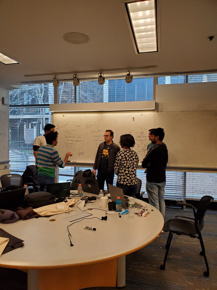 ferrusi's tweet photo. #mitbitcoinexpo #hackthestack @MITBitcoinClub https://t.co/MsIFpeu2ix