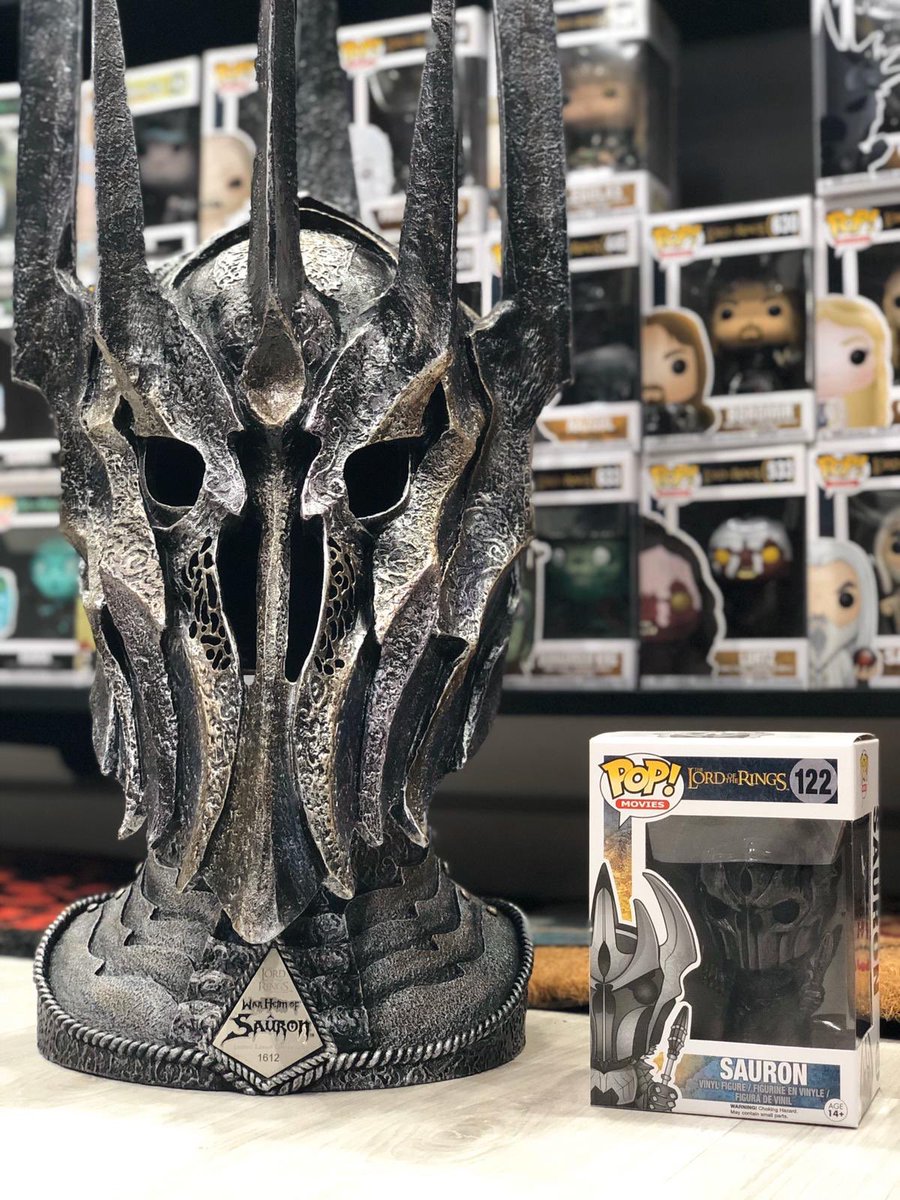 GeekAtmosphere's tweet image. Hemos podido disfrutar de esta maravillosa réplica del casco de Sauron 1:1 un par de horas, que es lo que nos ha durado #lotr #lordoftherings #elseñordelosanillos #sauron #geekatmosphere #alwaysplaying