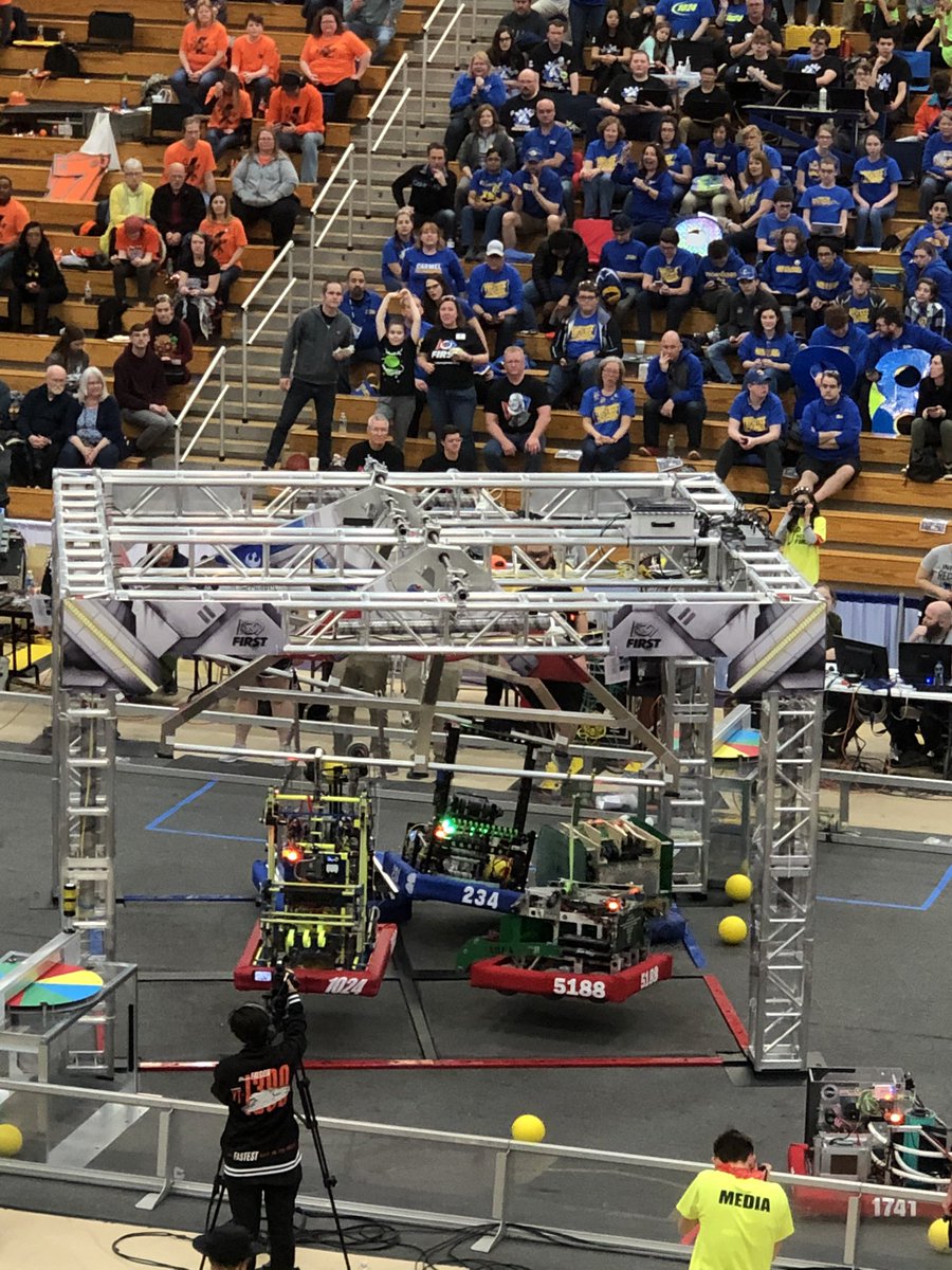 Area5188's tweet photo. Come see us hang around at the Bloomington District Competition! https://t.co/MFYdP58tkq #frc #indianafirst https://t.co/JbSYwlVzRb