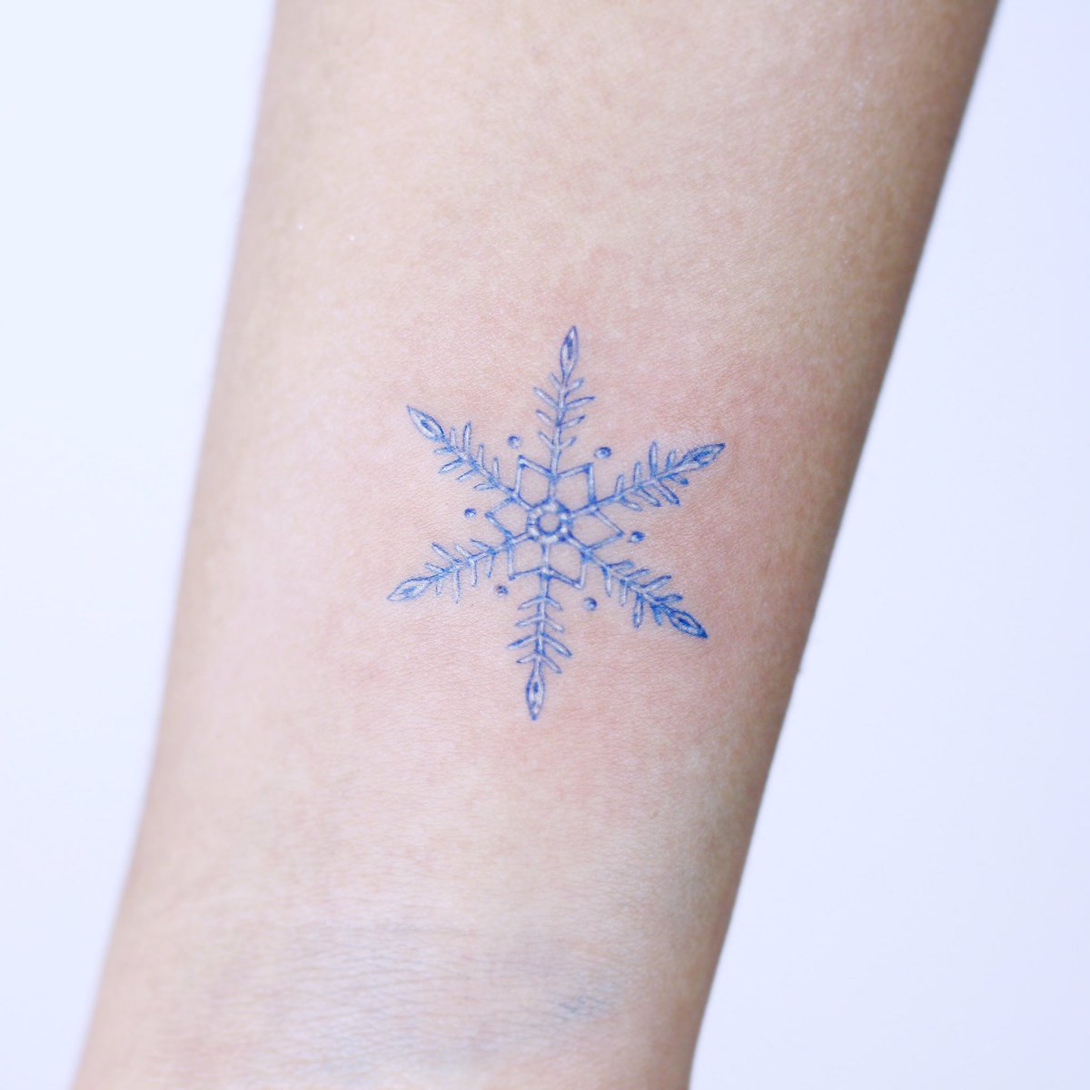 leeso_tattoo's tweet photo. 🔥✊여성의 날 기념 RT이벤트✊🔥

안녕하세요. 타투이스트 리소입니다. 여성의 날을 맞아 무료타투 이벤트를 합니다!

리트윗+마음 눌러주신 여성분들 중 한 분을 뽑아 3센티 이하의 미니타투를 무료로 작업해드립니다. 당첨자 발표는 3월 15일에 하겠습니다✨ https://t.co/pMxZnBjtqh