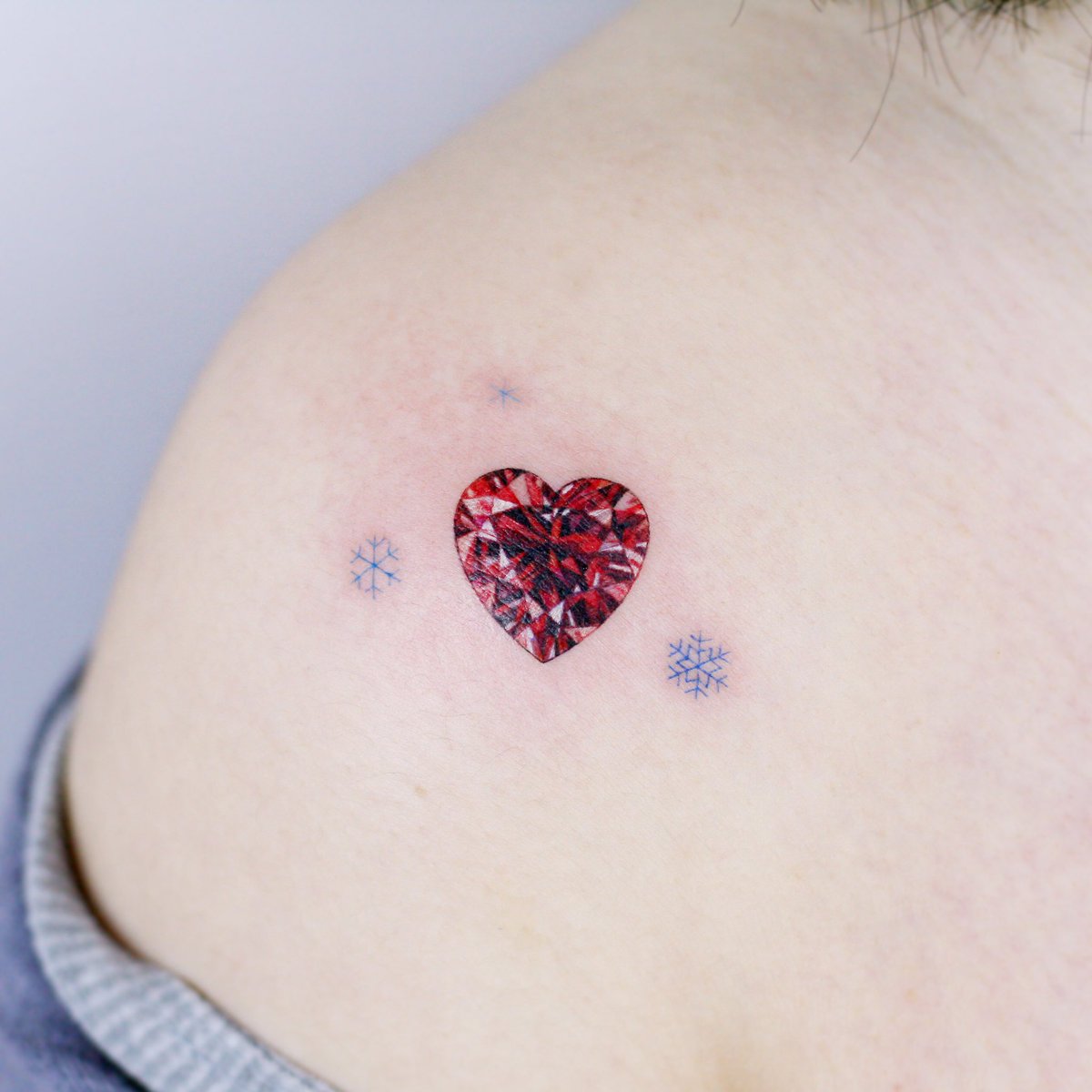 leeso_tattoo's tweet photo. 🔥✊여성의 날 기념 RT이벤트✊🔥

안녕하세요. 타투이스트 리소입니다. 여성의 날을 맞아 무료타투 이벤트를 합니다!

리트윗+마음 눌러주신 여성분들 중 한 분을 뽑아 3센티 이하의 미니타투를 무료로 작업해드립니다. 당첨자 발표는 3월 15일에 하겠습니다✨ https://t.co/pMxZnBjtqh
