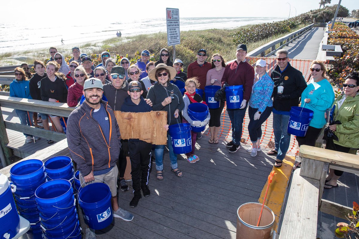 Health_First's tweet photo. In partnership with @KBBBrevard, Health First associates participated this morning in the Great American Cleanup – a nationwide initiative that encourages community members to work together to improve the local environment. #HFgivesback https://t.co/Hfvi4xZJTC