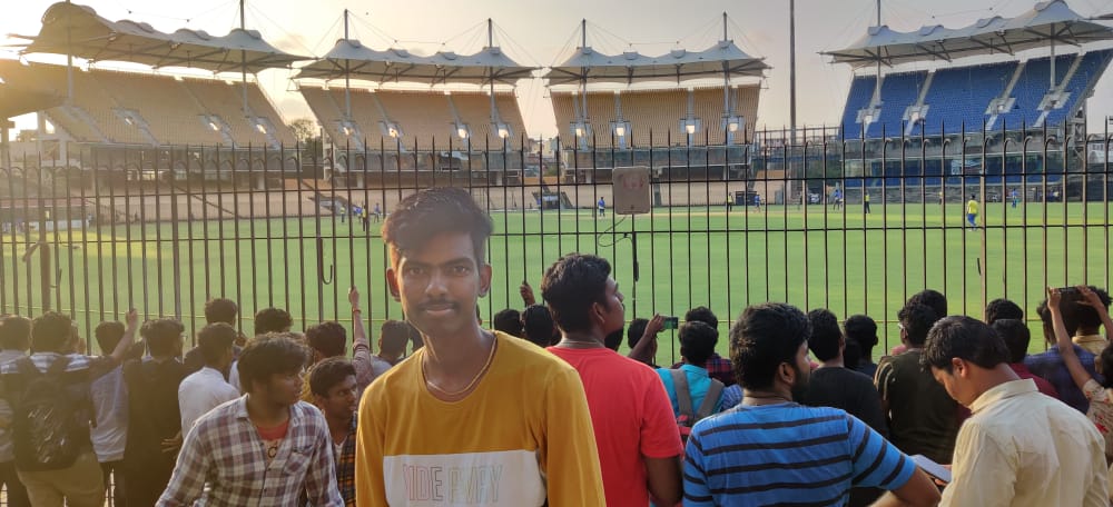 Carthickkkk's tweet photo. #CaptainCool @msdhoni
@ImRaina @ChennaiIPL @CSKFansOfficial @CricSuperFan #AnbuDen #SuperGrind #WhistlePodu ๐ฆ๐ #Yellove csk day 5 practice session yesterday! https://t.co/C89pCeRjlZ