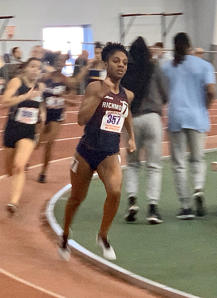 RichmondXCTF's tweet image. ECAC 800M |  A season best for Kendra Smither who places 5th (2:12.21) in section 1... #goSpiders #spidersxctf #oneRichmond #indoortrack