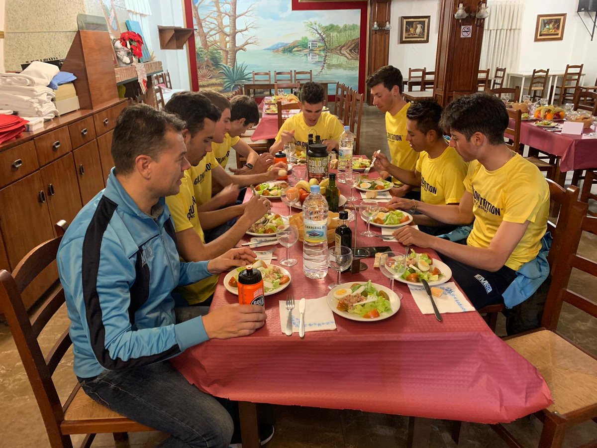 EscribanoTeam's tweet photo. Nuestros corredores @EscribanoTeam se encuentran cenando en el hotel para afrontar la segunda prueba De la COPA ESPAÑA @TrofeoGuerrita  en la población de Alcantarilla (Murcia) https://t.co/xOQDpa2gue
