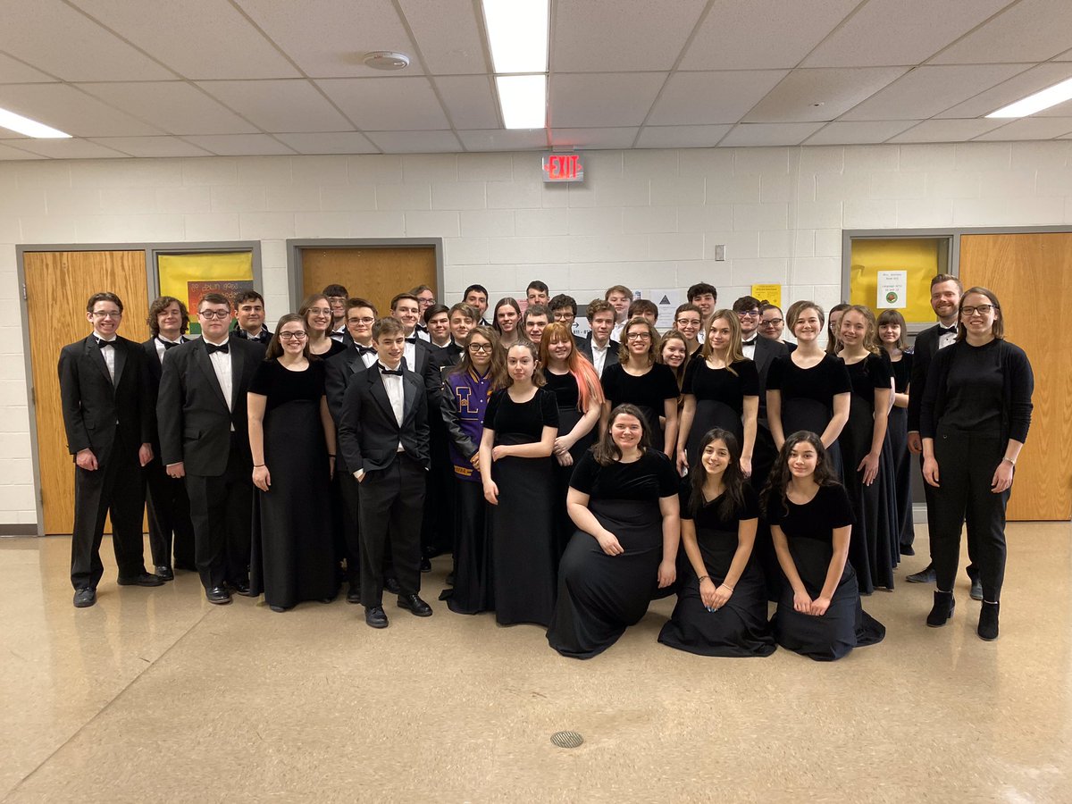 MrSteinbrunner's tweet photo. Congratulations to the @LakewoodBands Symphonic Band and Wind Ensemble on very musical performances and earning excellent ratings at large group today! 🎶 🎺 🎷🥁

Very of the hard work they put in! #rangerpride #lkwdbands https://t.co/tfU66apfu5