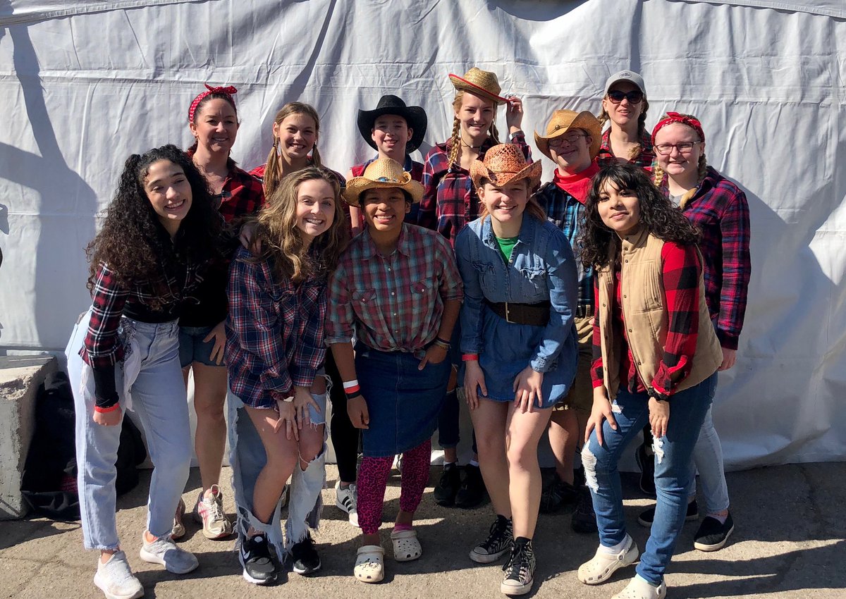 montiunified's tweet photo. Way to go Monticello Unified club at the Polar Plunge! Not only did they jump in the freezing lake but also raised $2,900 for special Olympics! 
#montified, #liveunified
@montimagic 
@ISD882 https://t.co/xoDEdMyekf