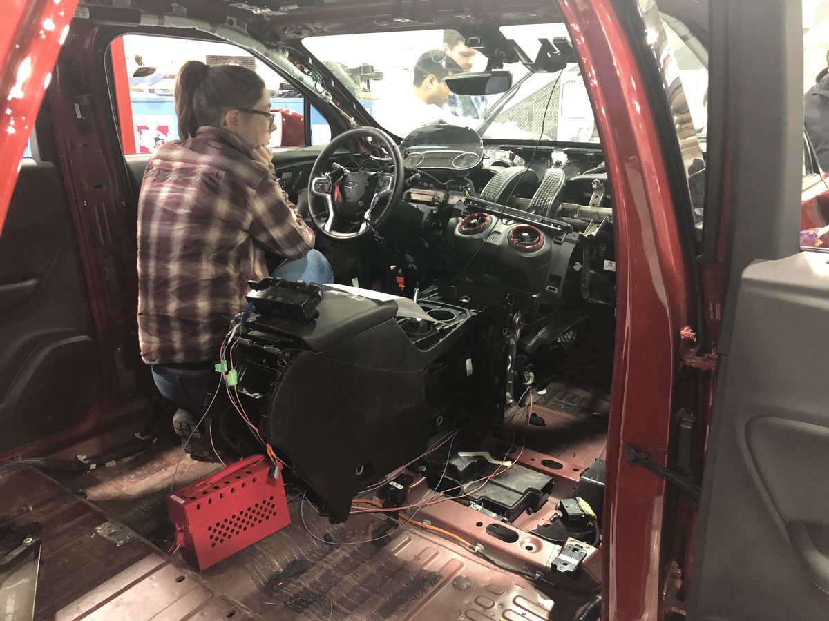 emadiali1's tweet image. See what our @MacEngEcoCAR students have done to a brand new @Chevrolet #Blazer 
It’s being electrified! 

#EcoCAR #AVTC #MacEng