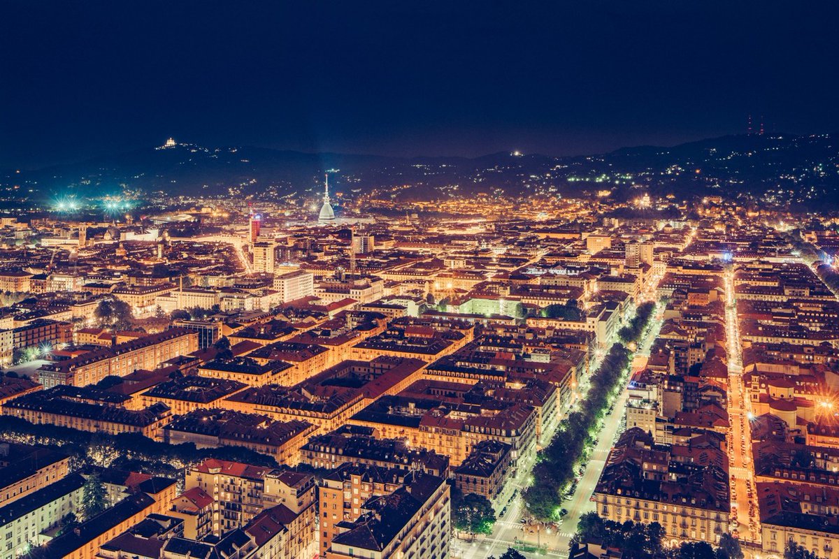 AlessandroForn6's tweet photo. GOOD NIGHT from TORINO #art #arttwit #twitart #Torino #ilovetorino #ClassicalMusic #Turin #iloveart #artlover #opera #lirica #architecture #TheatrumSabaudiae #baroque #photo #photography #photographyislife https://t.co/PVfKX8ffOv