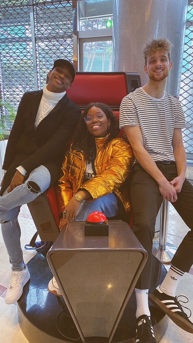 iamtonimusic's tweet image. De passage au ter-ter chez @TF1 avec Abi &amp;amp; Owlite #TeamColgate