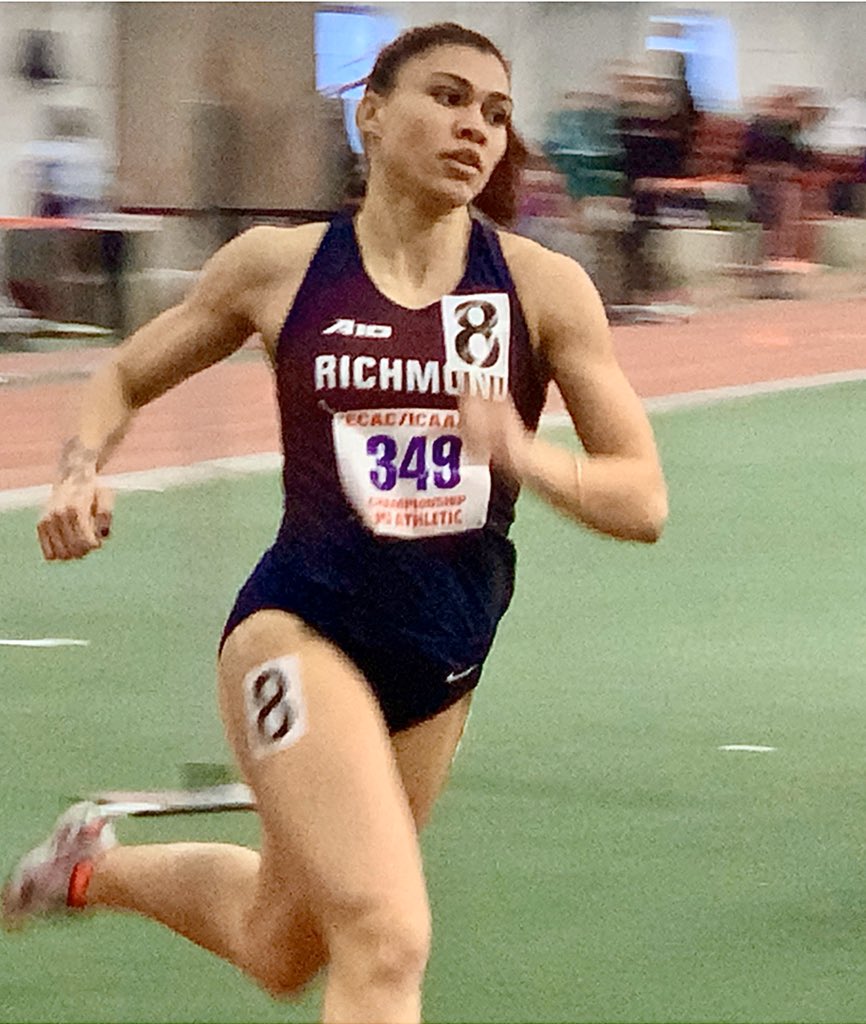 RichmondXCTF's tweet image. ECAC 800M PRELIM | Maria Acosta wins section 2 leading wire-to-wire running a season best 2:08.23 to advance to the final. FR Kate McAndrew places 5th running a college best (2:12.29). #goSpiders #spidersxctf #oneRichmond #indoortrack