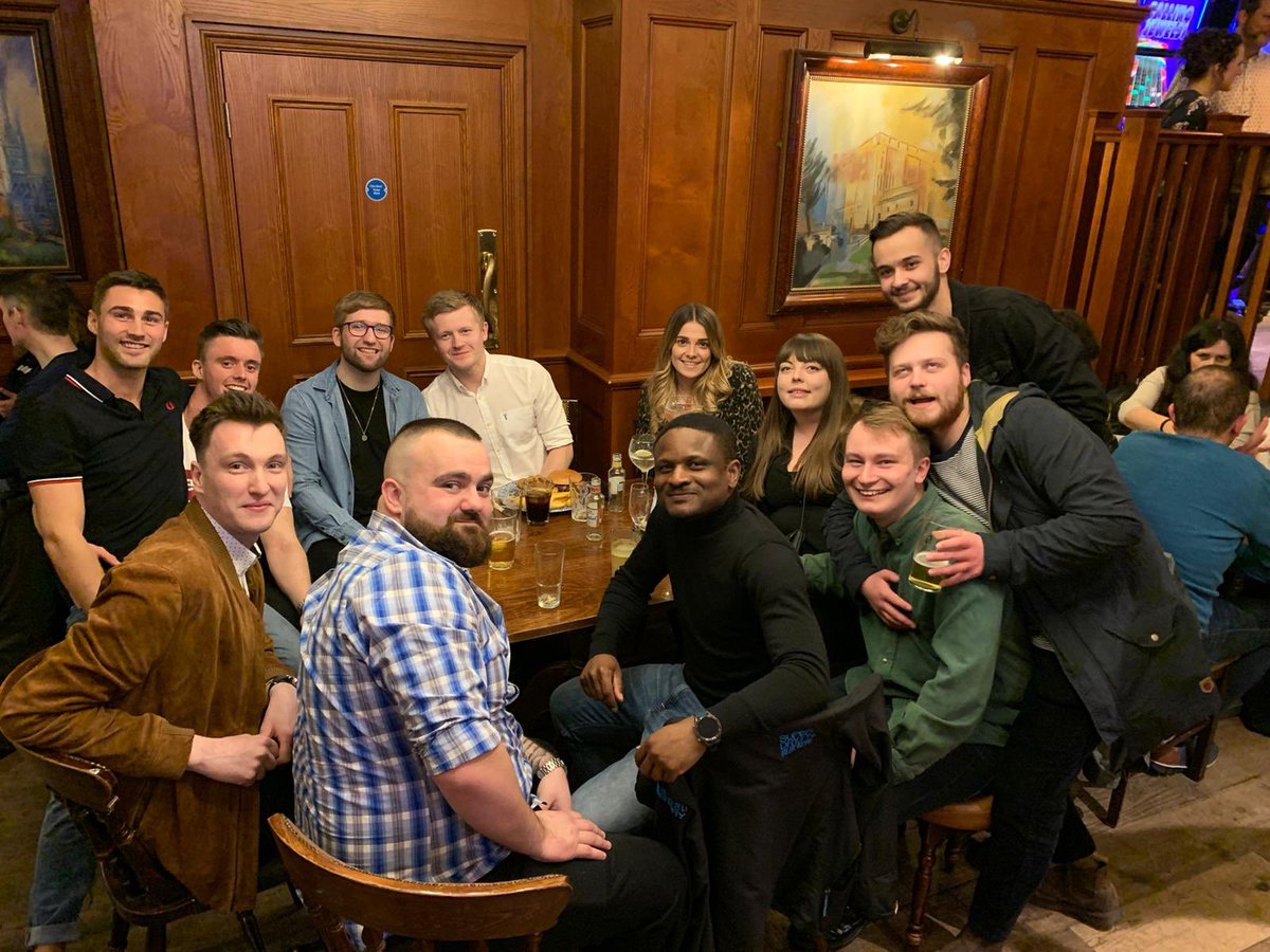 F6’s big night out ❤️🥂🥂#F6dreamteam