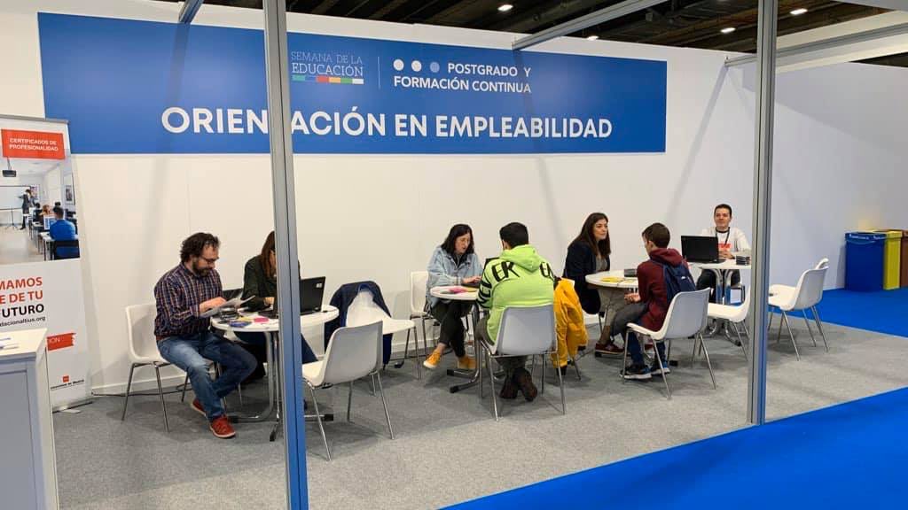 foropostgrado's tweet photo. La 3ª jornada de #ForodePostgrado2020 ha sido la última, en la que los visitantes han disfrutado de la oferta educativa de los expositores.
El Espacio Social Green ha contado con ponencias en las que los centros más prestigiosos presentaron sus programas educativos.
#SED2020 https://t.co/JV4PeS82gN