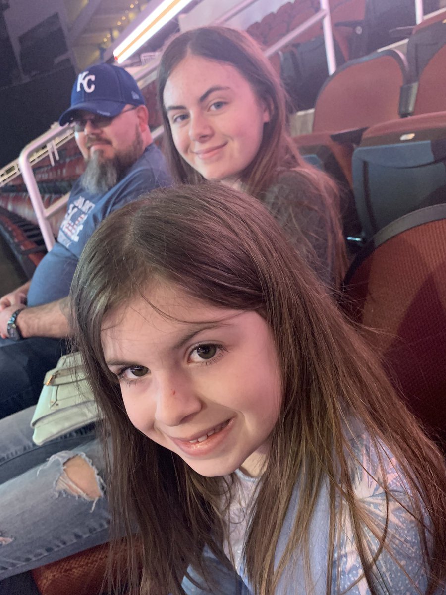 felicia48's tweet photo. Saturday Fun! #disneyonice https://t.co/cCdV6uUmQQ
