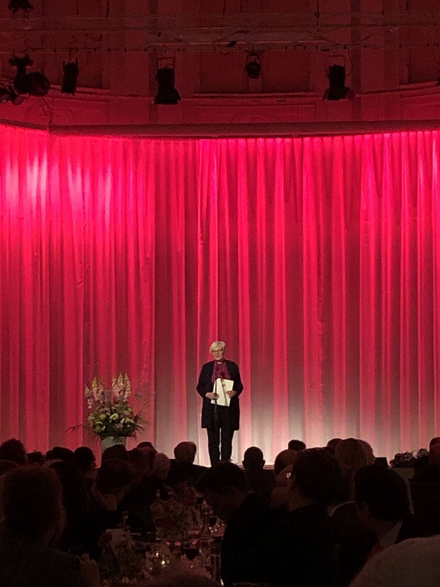 erik_lundstrom's tweet photo. Fint att se @BiskopAntje på scenen under tidskriften Signums 100-årsjubileum. @signumse #signum #svenskakyrkan https://t.co/bQbzbsZm5U