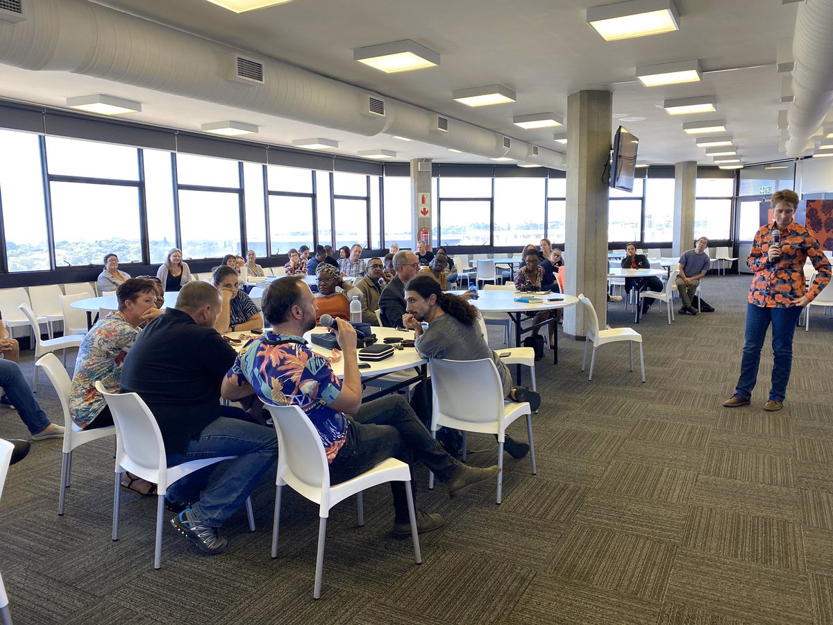UJLibrary's tweet photo. Prof Bettine van Vuuren @bettinevv interesting and engaged #ScienceUJ #PublicLecture on “South African research and stations down south: the Prince Edward Islands, Gough Island, and Antarctica". To listen to the talk visit #UJLibrary Facebook page: https://t.co/UzWpq2gjsG https://t.co/7kTfQysfWp