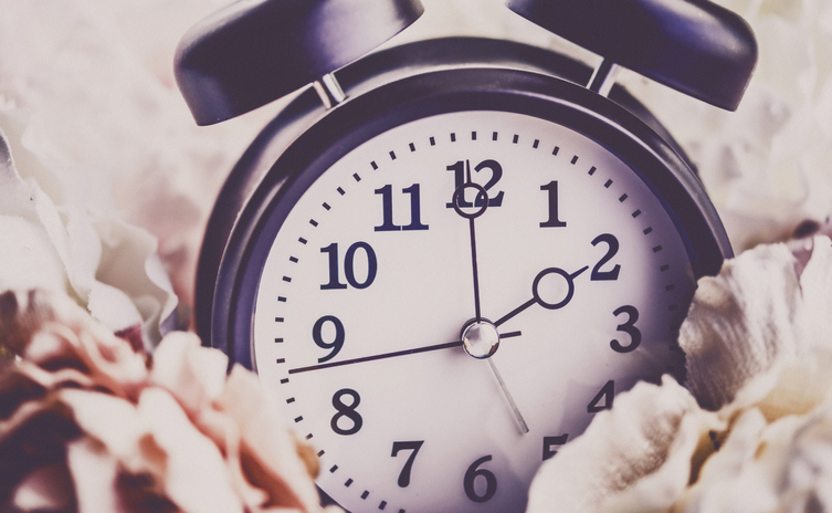 GalleryBethesda's tweet photo. Daylight saving time can sneak up on you! Here’s a handy reminder to change your clocks this weekend. https://t.co/5z0s6rRJVp