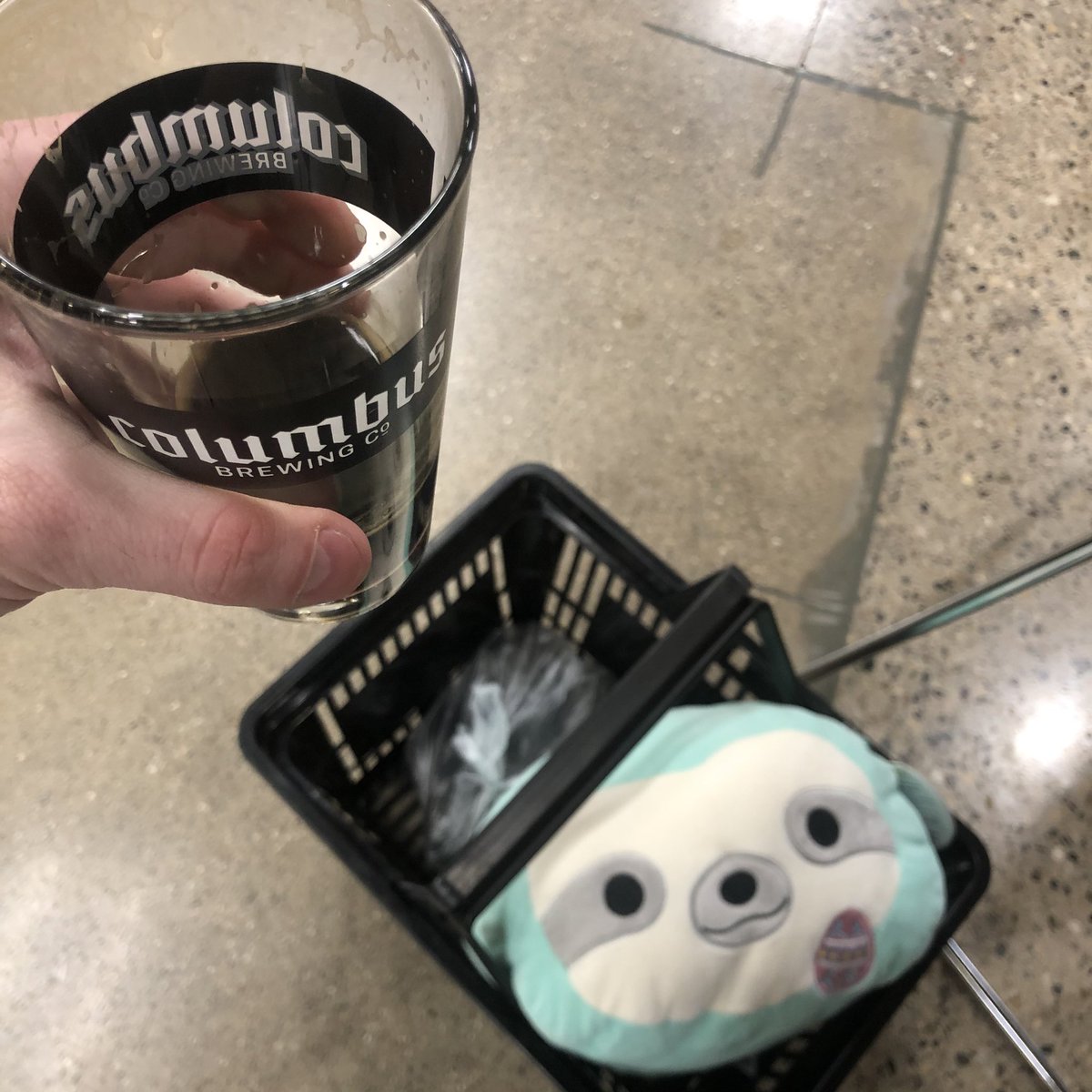 DustinHasPlans's tweet photo. I’m currently drinking a beer at a grocery store bar, with avocados and a stuffed animal I’m buying for myself. @BayLakeSociety #guactime #hessupersquishy #noshameinmygame https://t.co/HqEXtFNLvf