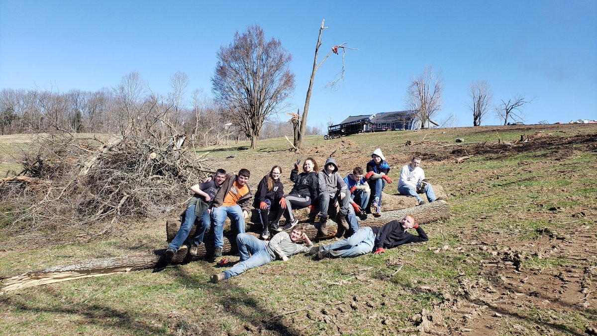 AlcottTodd's tweet photo. WEHS FFA, AF JROTC, &amp; Rich Pond Baptist combining our strength to help our Alvaton neighbors hit by a tornado. @abrooksagclass @WEHS2014 @JWilliamsWEHS @RobClayton10 @Stoyeyoung @jlvaughn_bgky https://t.co/8jC7rcYH5E