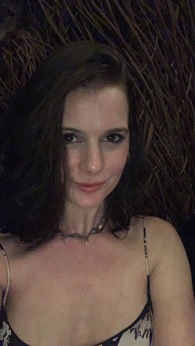 Wedding tonight whoop whoop https://t.co/7SUGh7Tlrr