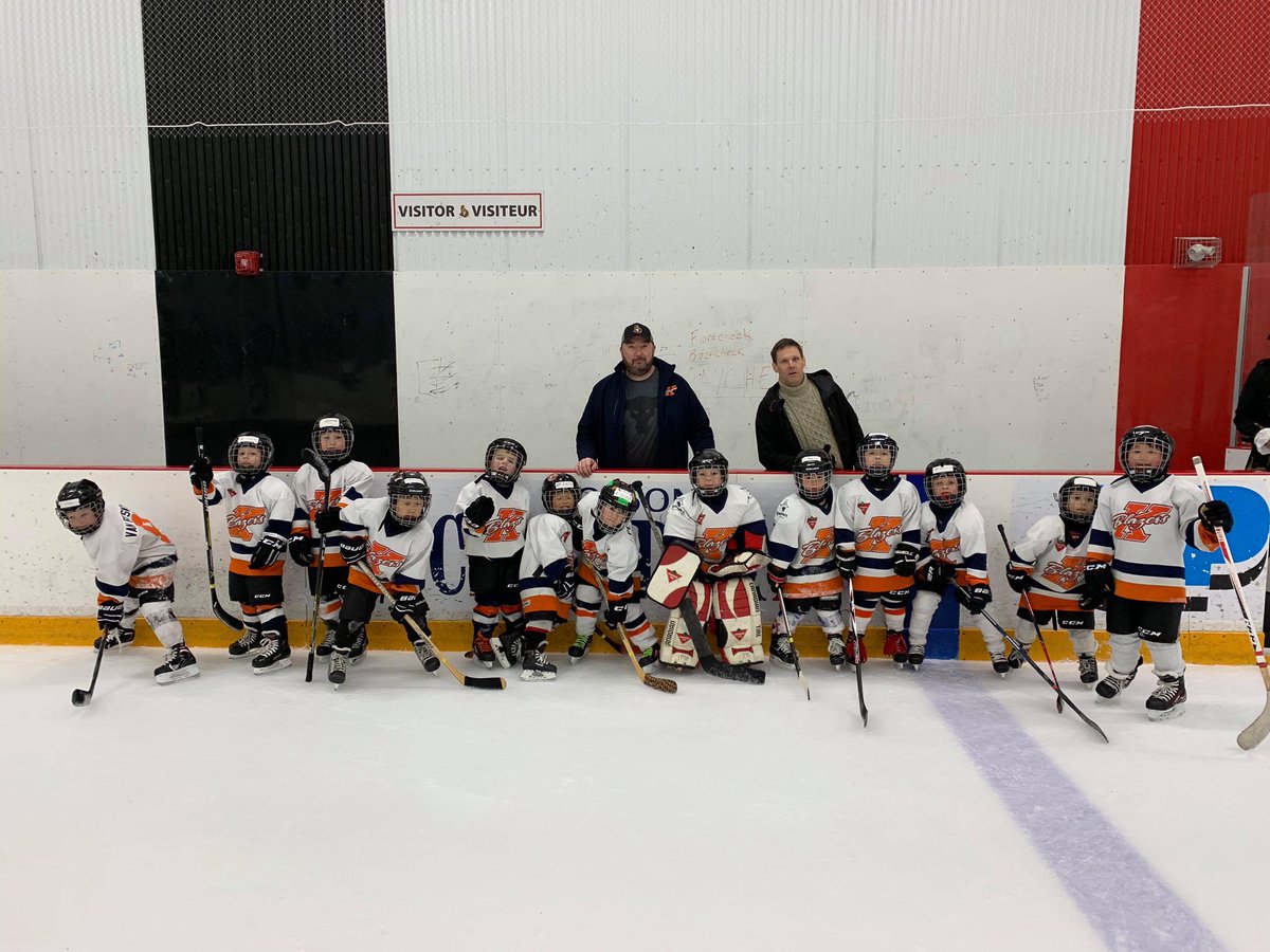 KMHANews's tweet image. IP K1 participated in the Mini Cougar Cup at Richcraft Sensplex today. The team had lots of fun. #KMHA #InitiationProgram #HockeyDevelopment