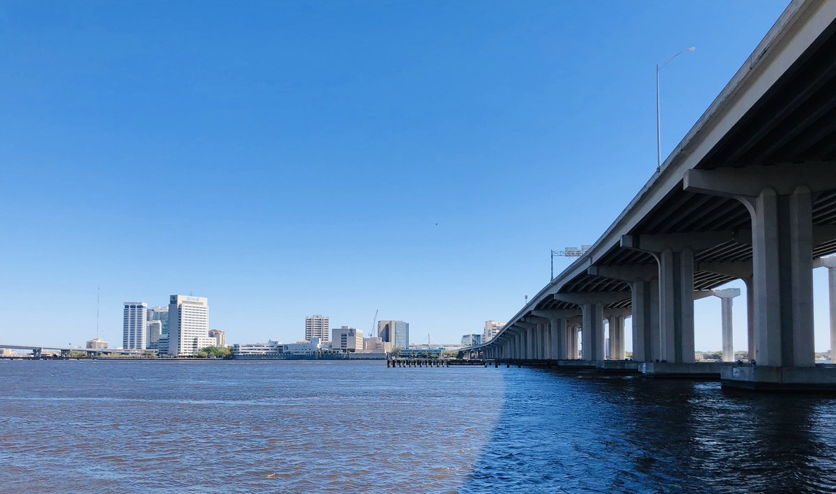 dawggirl27's tweet image. Saturday view #coolwind #sunshine #blueskies