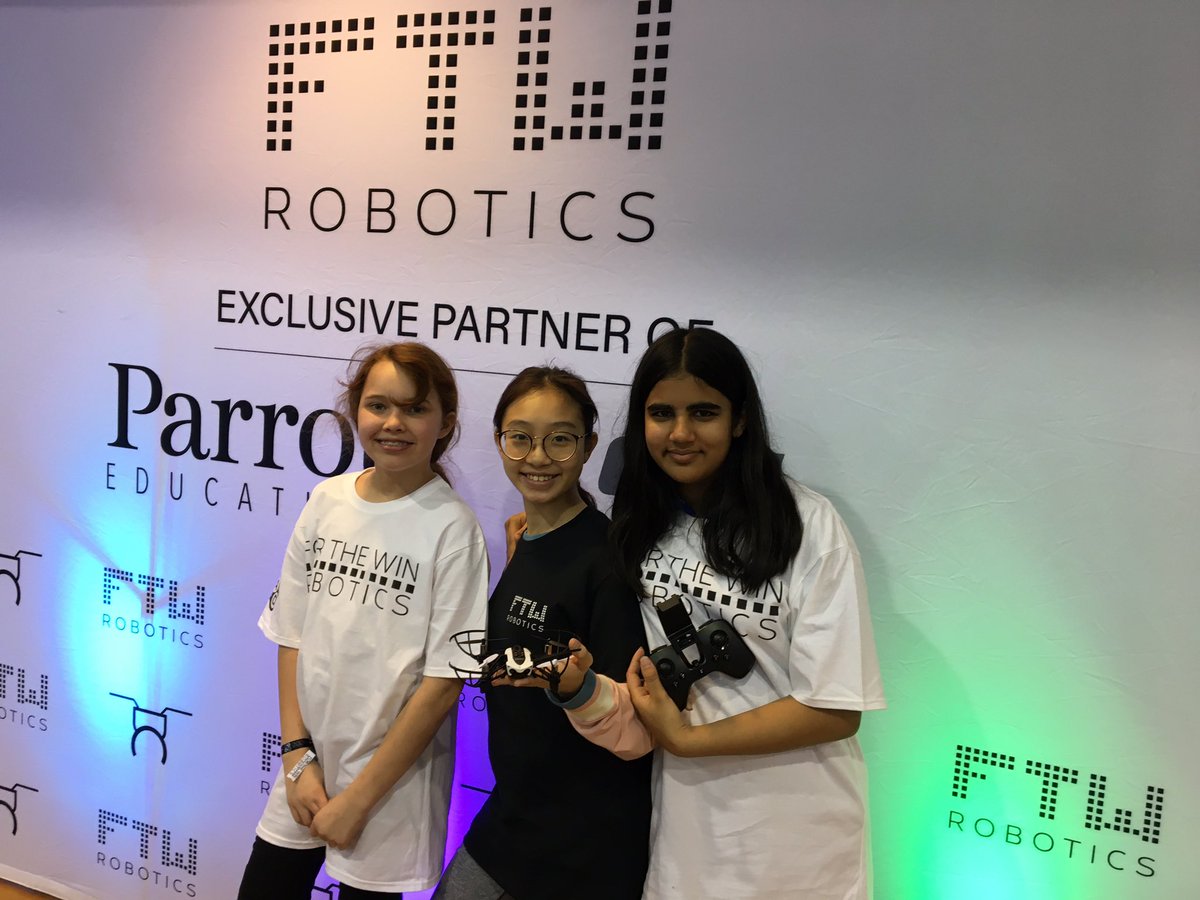ScienceLRios's tweet photo. Had a blast with the first AGS (@AGSHurricanes) drone racing team!  Our amazing students showed off their drone piloting skills at the drone racing competition on March 7th!  Thank you @REC_Foundation 
@FTWRobotics! #AGSturns20 https://t.co/yYnOm2uSRn