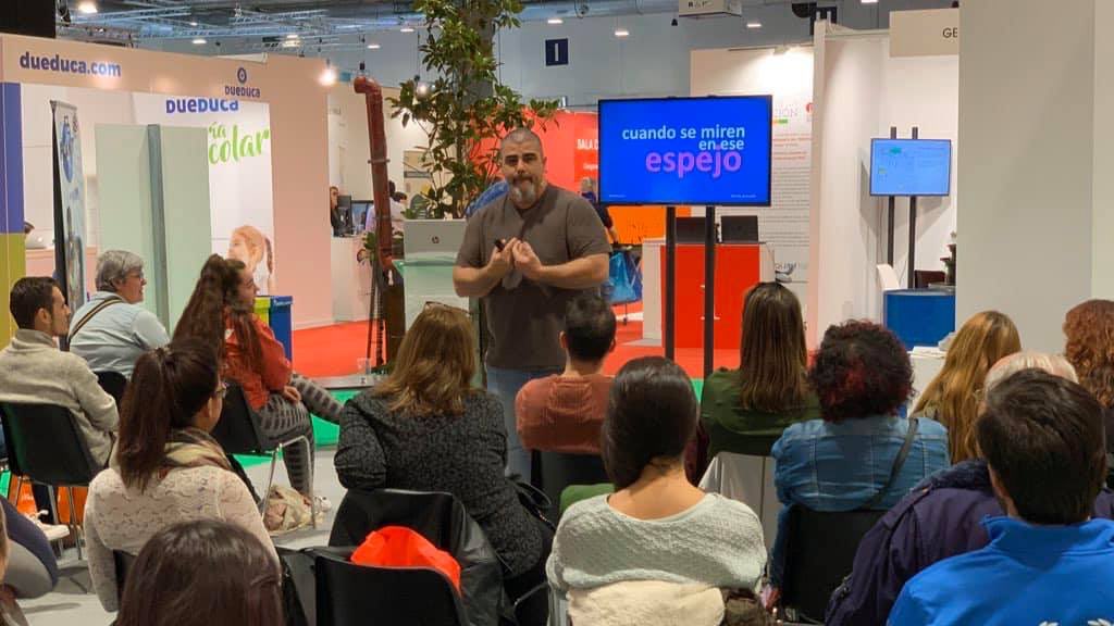DIGIeLEARNING's tweet photo. La 3ª jornada de #CongresoRED2020 ha contado con una gran asistencia a las distintas ponencias, talleres y masterclass que se han celebrado.
Una ocasión inmejorable para que los profesionales de la educación conozcan las nuevas tendencias y métodos para su carrera. https://t.co/dIJpxgrYs8