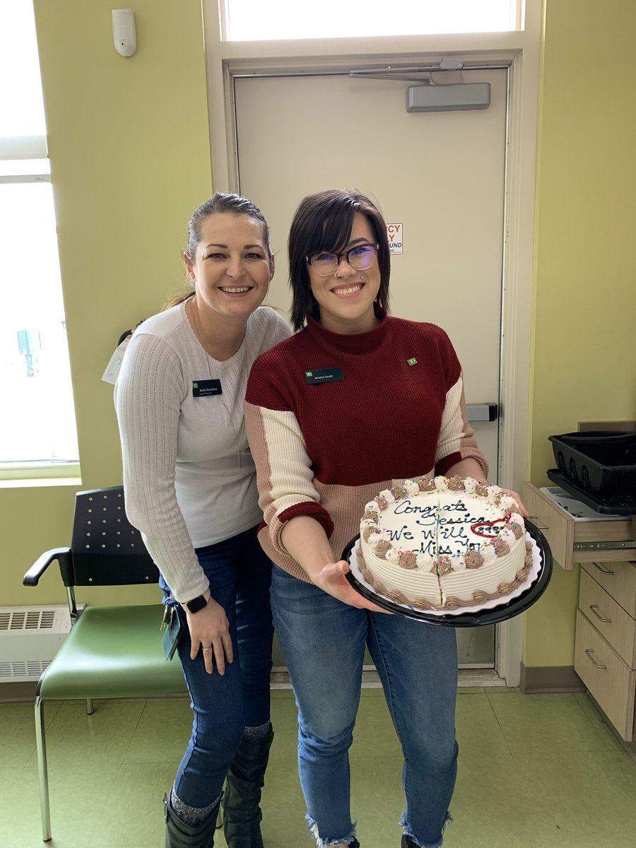 allisonjames91's tweet photo. Jessica’s last day at 8995 as she moves to MCE with 8975. Spruce Grove is lucky to get you #wewillmissyou @amie_twemlow @NicoleKubica_TD https://t.co/7FiRsHvGFz