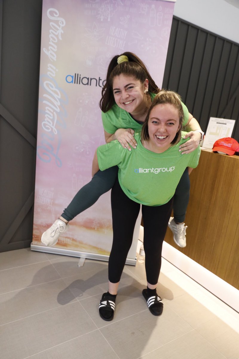 CaseyCurryHOU's tweet image. Great Saturday morning with my @alliantgroup family &amp;amp; @rydehouston friends...sweating together &amp;amp; packing lunches for @KidsMealsInc Such a great feeling to support our #Houston community together!