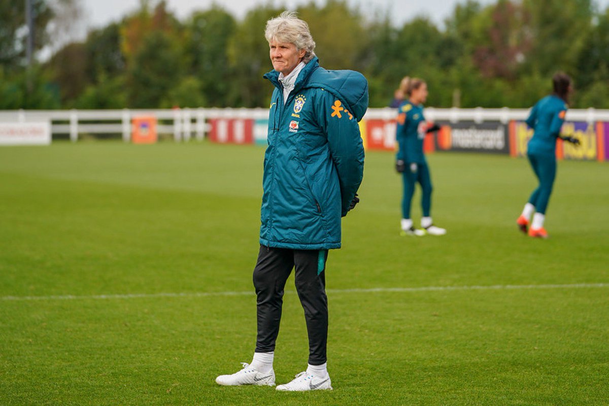 W_Soccer_'s tweet photo. Seleção Brasileira evoluiu muito. Mas, ainda precisa de muito teste e treino para chegar competitiva ao páreo, com seleções mais sólidas e fortes que a nossa. #BRAxFRA #SelecaoFeminina https://t.co/3Lcv3mZi5u