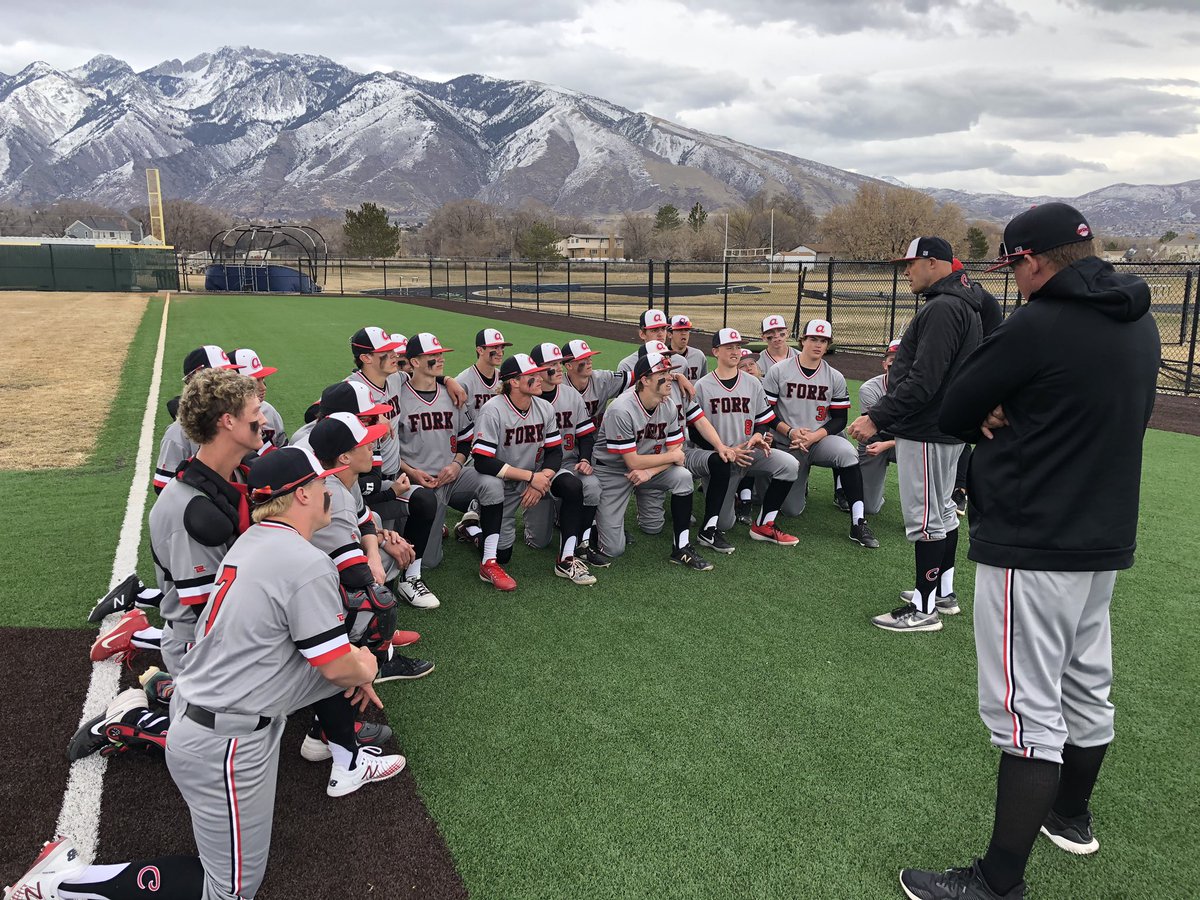 Great day to be a Caveman! FORKS UP! #wuwei #mudita @BhivePrepSports