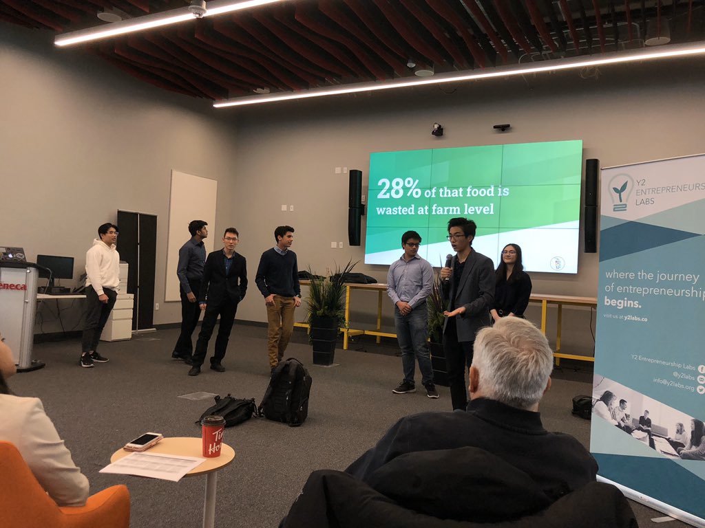 Dudley_CL's tweet photo. Day 2 of @y2labs ends with the audience hearing amazing, innovative new business ideas that were developed over the two days from the high school students who attended the event @SenecaCollege.  Congrats to all @YRDSB @PathwaysYCDSB @tdsb @SenecaInnovate #SenecaHELIX @Lucas_Chang https://t.co/ShGWhvNK2c