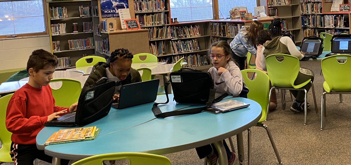 Ledgeview_Lib's tweet image. Collaborating on writing books after checking out library books!!   #anyonecanbeanauthor #weallhaveastory  #ledgeviewlibrary @KristenCottrel5 @AngelaWojtecki
