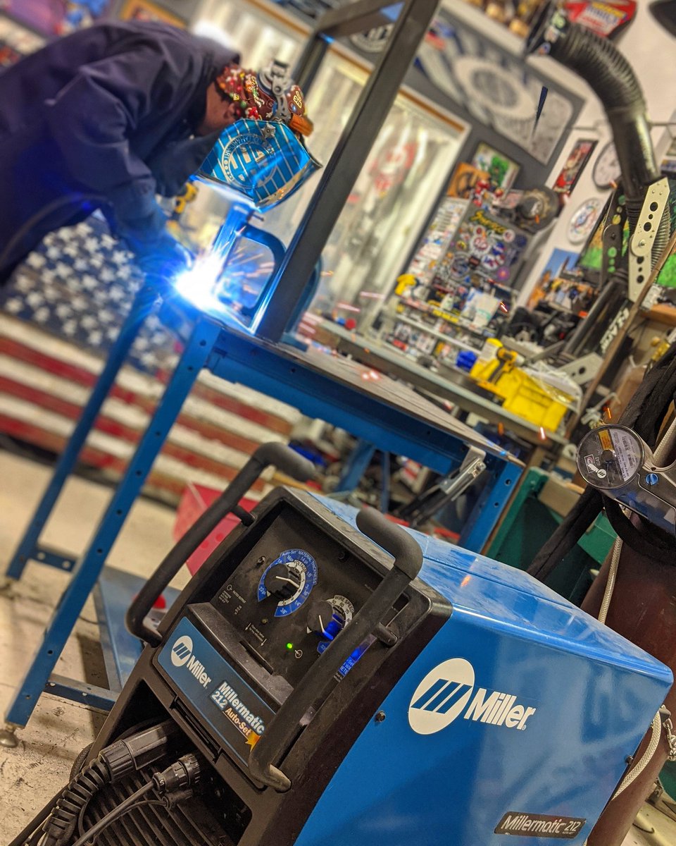 cold_hard_art's tweet image. @MillerWelders #millermatic212 #autoset #migwelding #latenight #welding #powerofblue #moneymatic212 #millerwelders