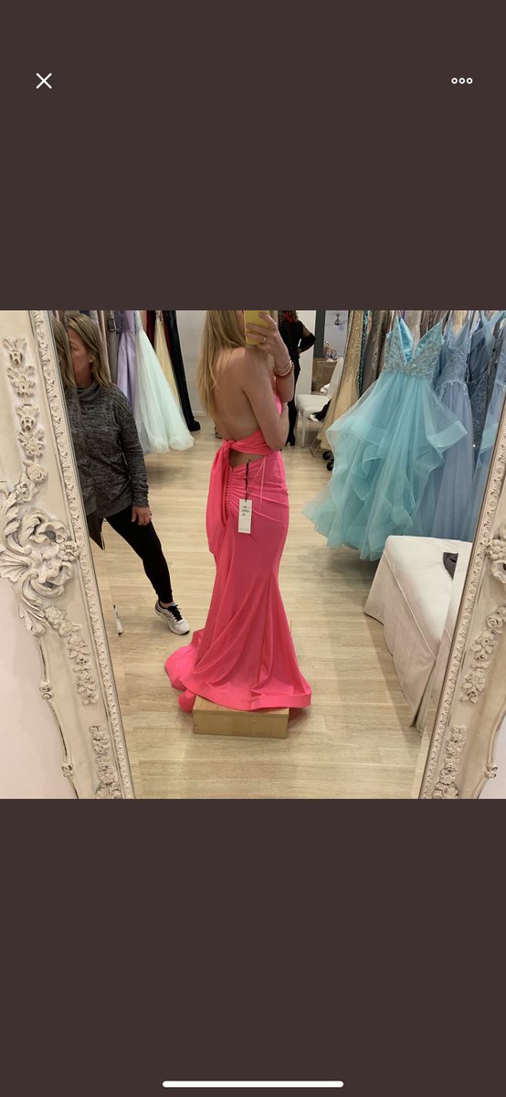 STRHSPromDress's tweet photo. https://t.co/F0IaXjbVZP