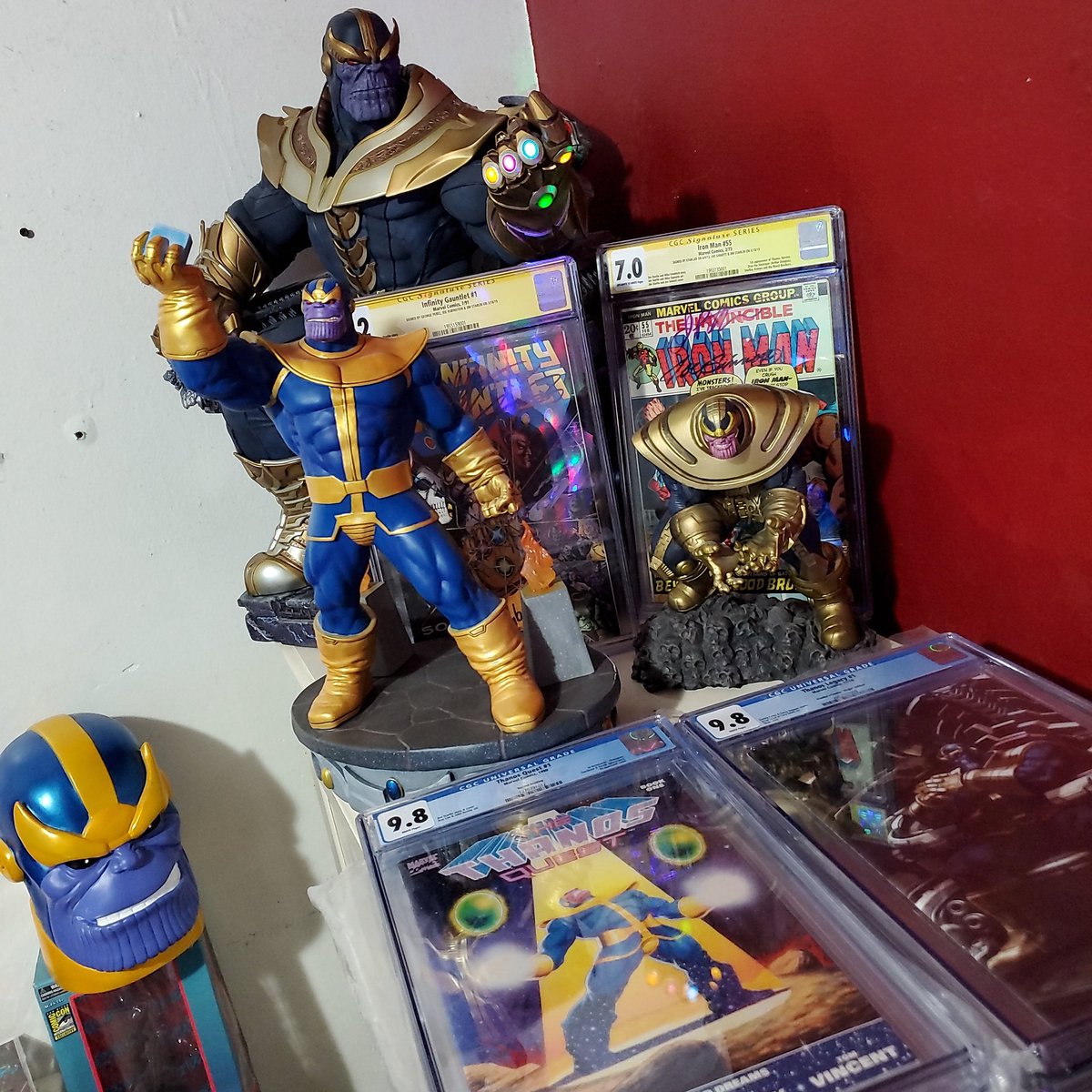 dorianmadison7's tweet photo. #thanos #infinitygauntlet #im55 #cgc #sideshow ##themadtitan #comicbookfiendclub https://t.co/MB8WLsBSVe
