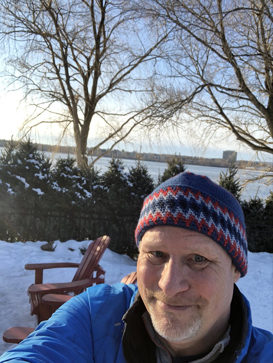 ArcticVandine's tweet photo. @SJAMWinterTrail now! Enjoying end of day sun with a short ski #lovingwinter https://t.co/YccP4F3Aj0