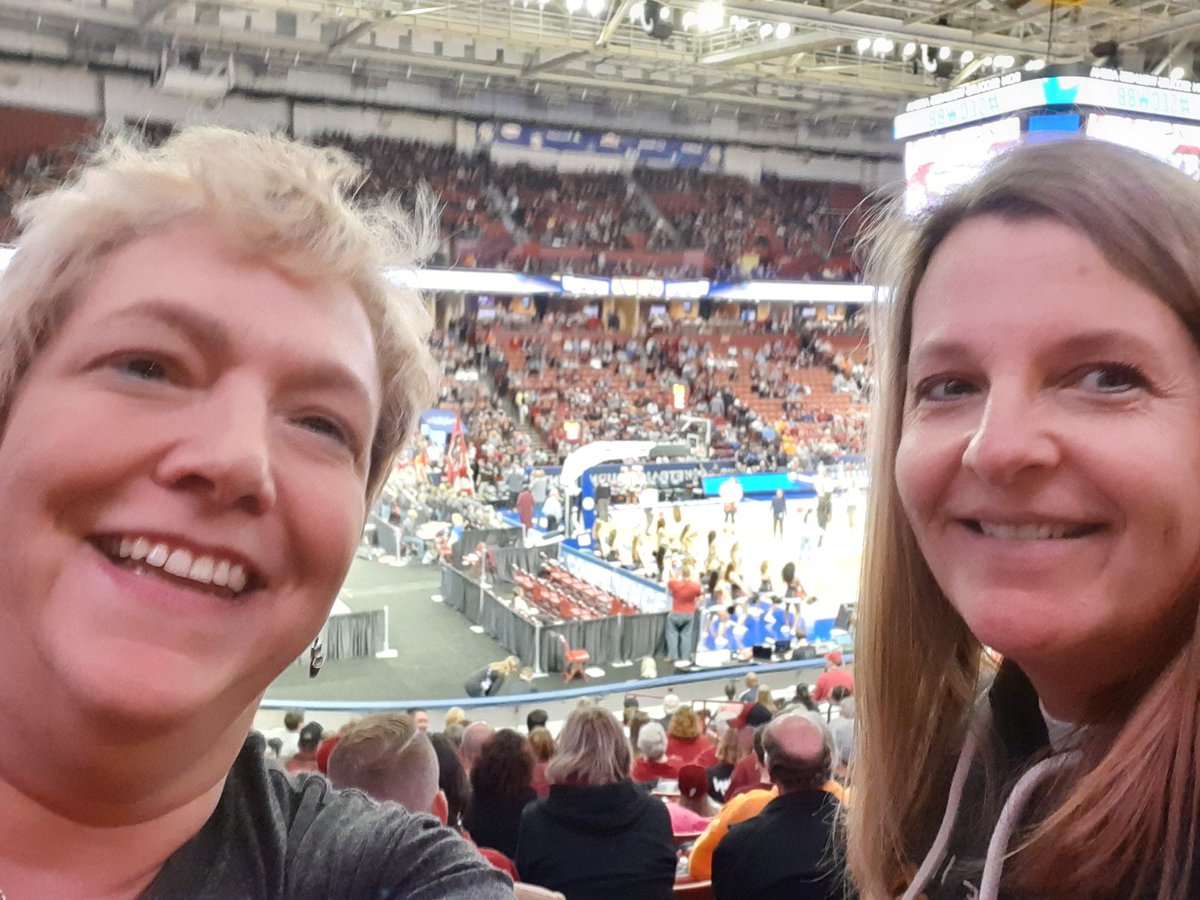 ms_smith416's tweet photo. Let's Go Cocks!
#SECWBB https://t.co/po45vdifHu